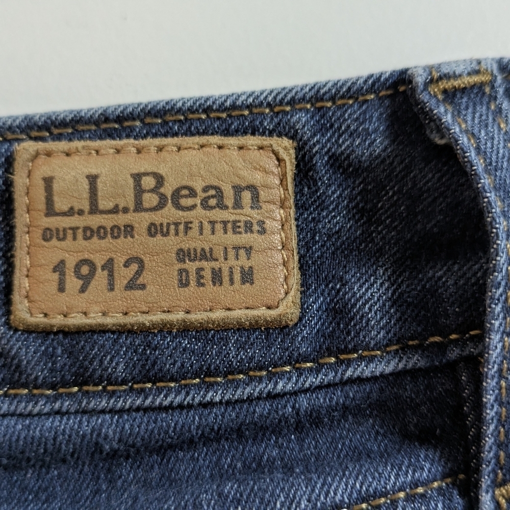 L.L Bean Women's Flex Straight Leg Favorite Fit Jeans Size 12 Petites Blue EUC - Picture 13 of 15